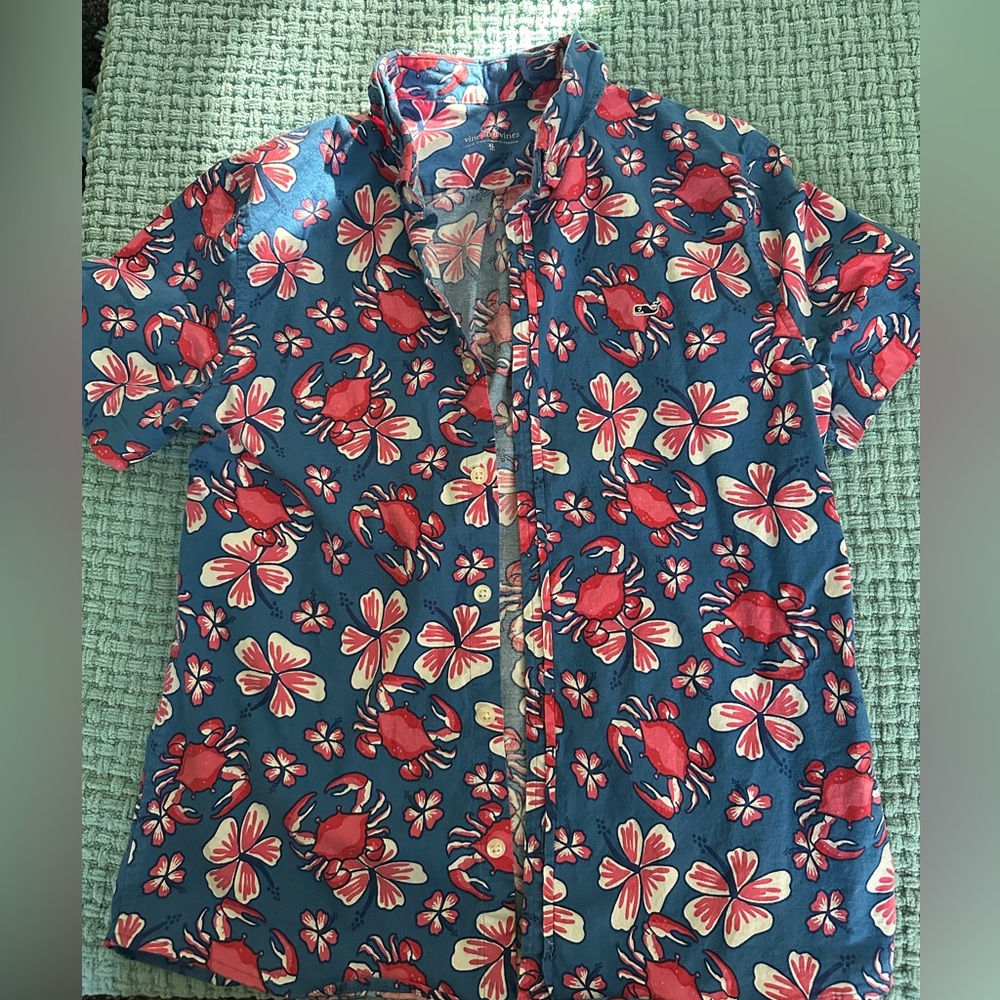 EUC Vineyard Vines Shirt Crabs & Flowers Blue Pink Red Boys Size XL 16/18